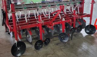 种植小麦手工撒的好还是播种机撒的好 小麦播种机