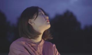 怎么用一首喜欢的伴奏加上自己编的歌词 一个深爱的女孩伴奏