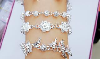 三八节送情人什么礼物呢 三八妇女节礼品推荐