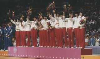 第一届第一位奥运冠军是谁 第一届奥运会是在那年举行的